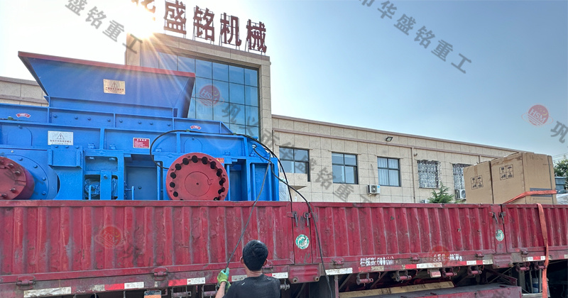 鐵礦石液壓對輥破碎機的維護成本如何？工作原理是什么？